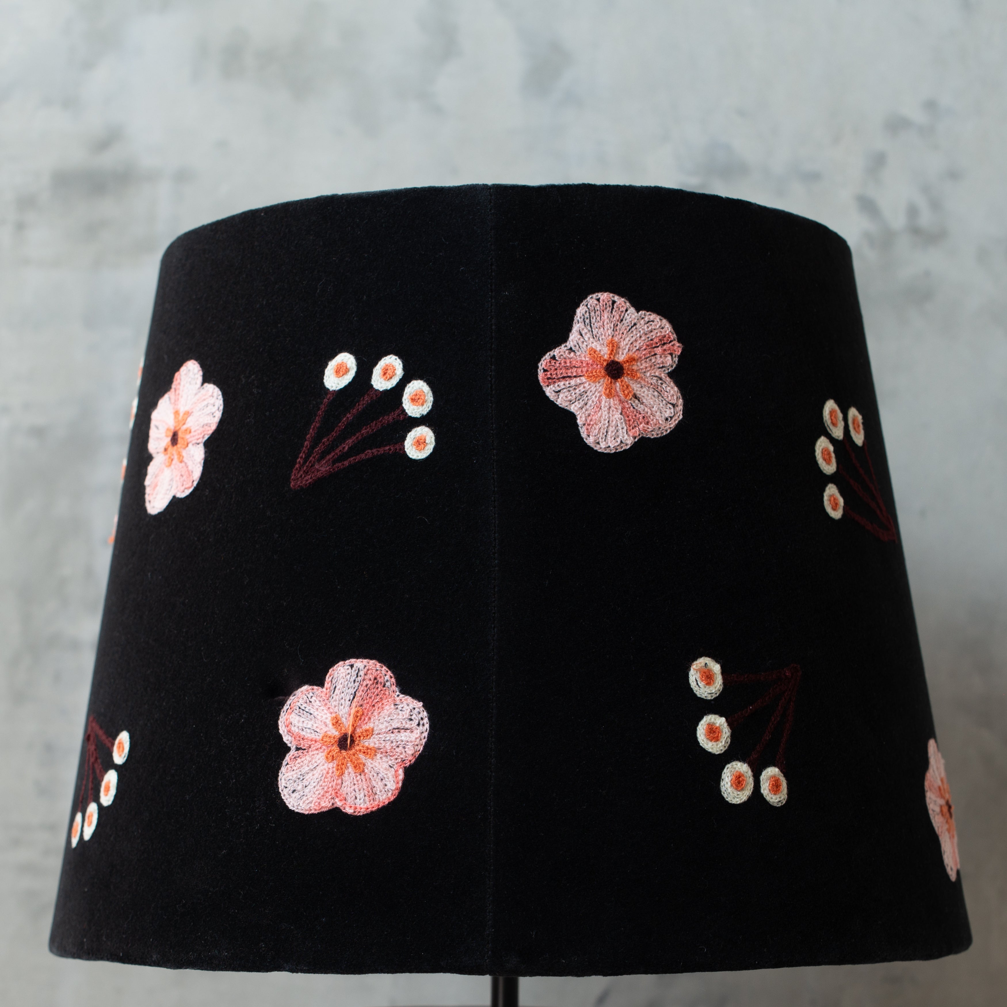 Broderi | Velvet Table Lamp | Flora Grande