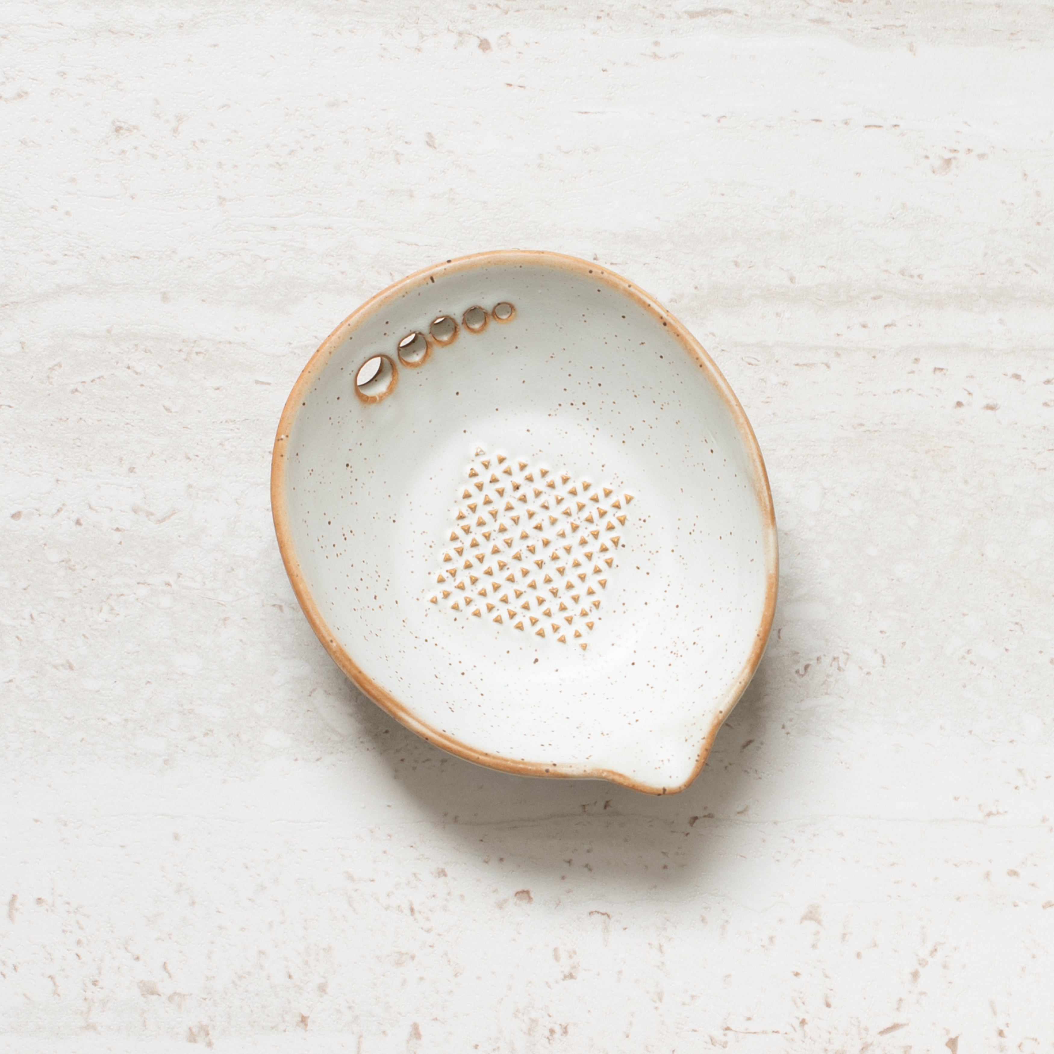 Cecile Ceramic Grate Dish