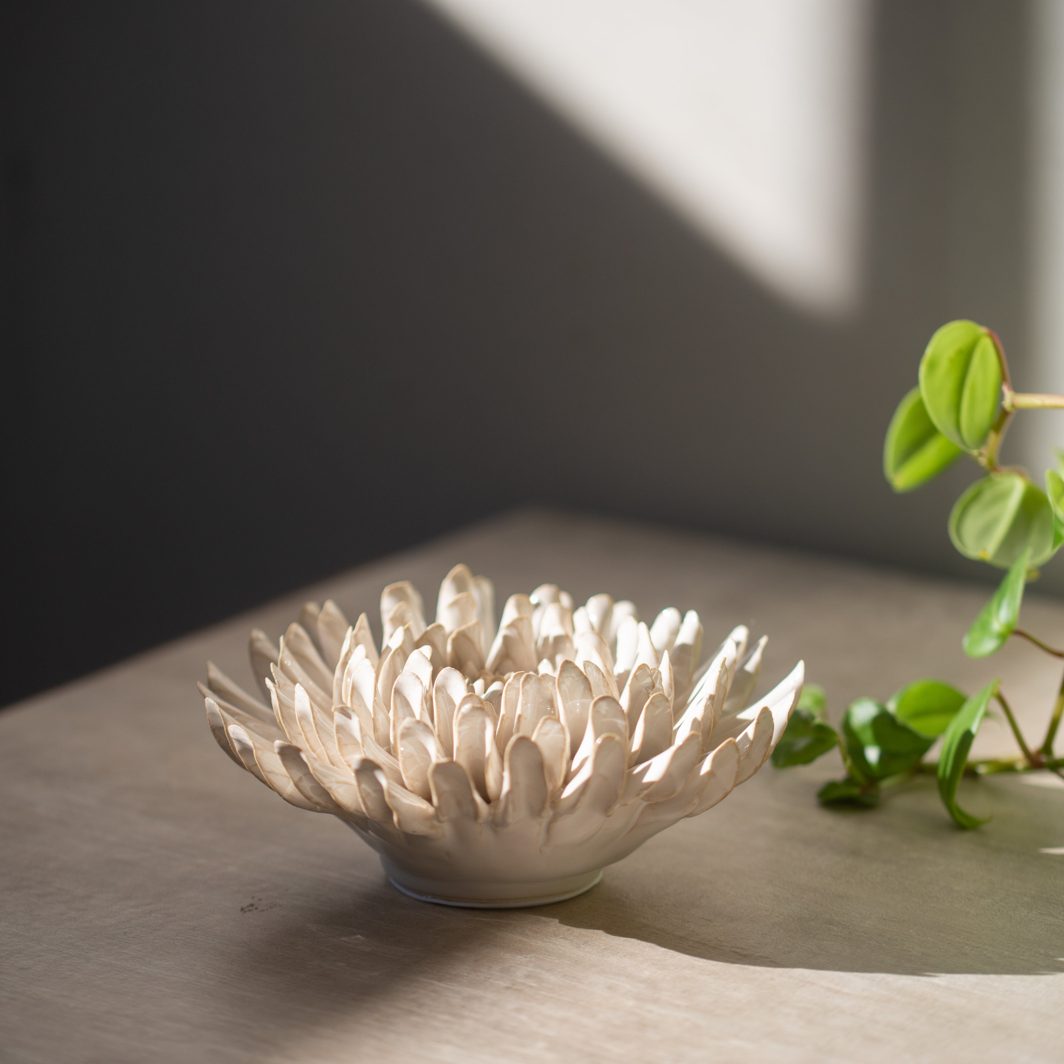 Ceramic Chrysanthemum | Winter White