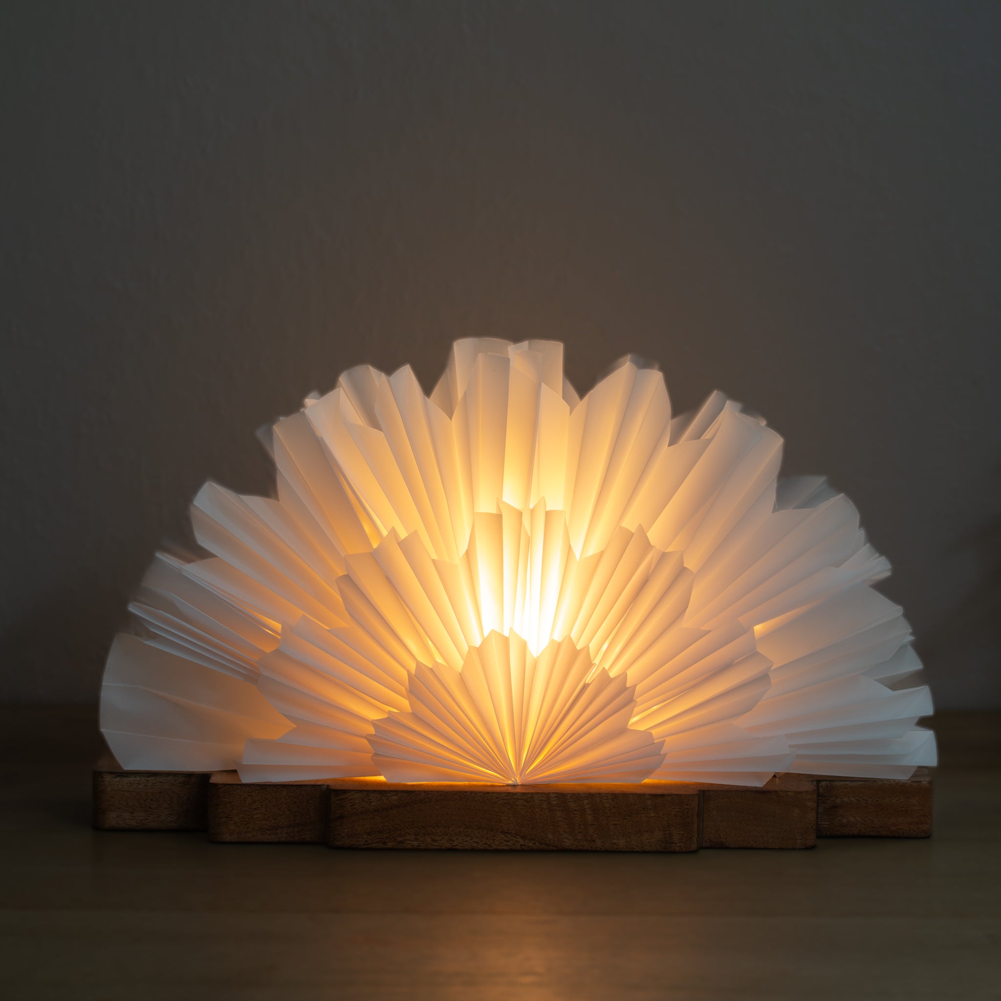 Fold | Table Lamp | Yuki