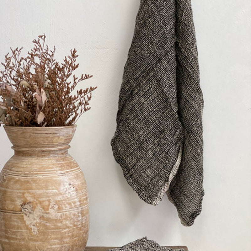 Rustic Linen Heavy Mesh Hand Towel | Natural + Black