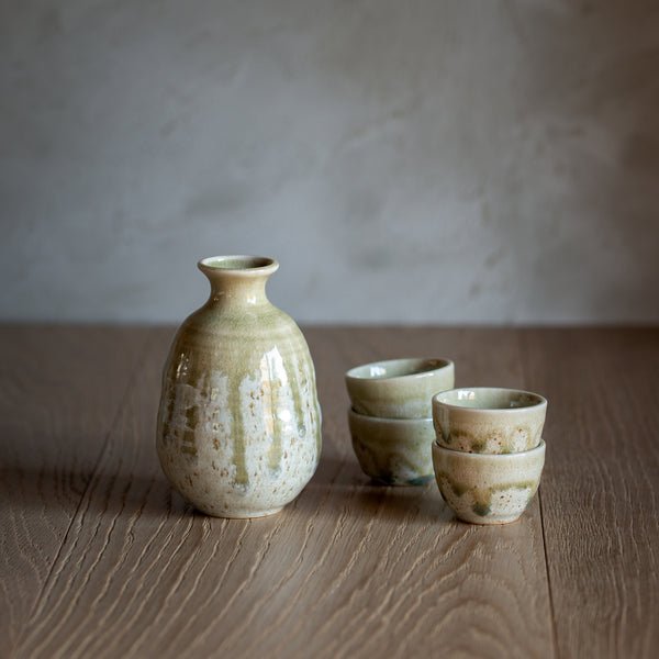 Sake Set | Pale Green Drip (4 cups)