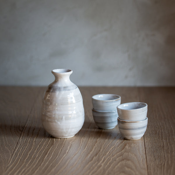 Sake Set | Textured White (4 cups)