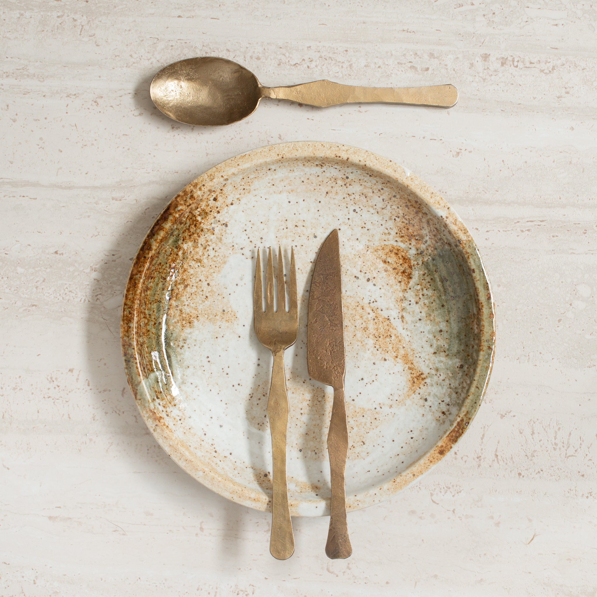 Japanese Ceramics | Thick Edged Plate | Snow Bamboo