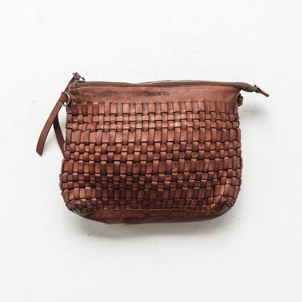 Juju & Co. | Woven Pouch Bag | Cognac