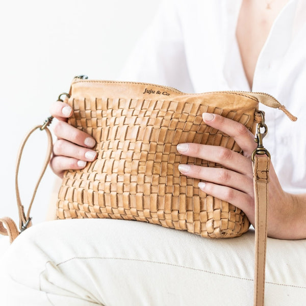 Juju & Co. | Woven Pouch Bag | Tan