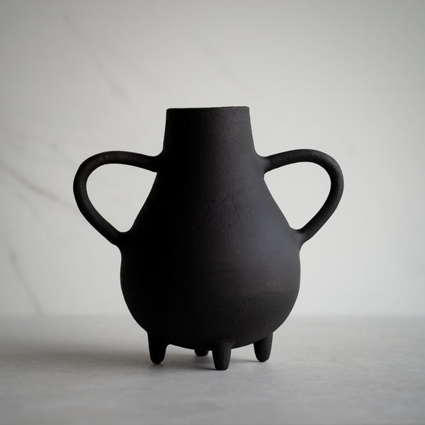 Nelson Vase | Matt Black