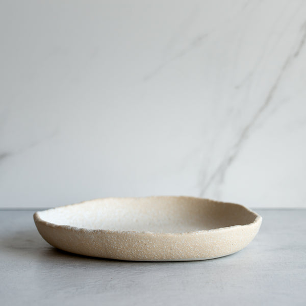 Japanese Ceramics | Onigiri Slab High Rim Plate | Shell White